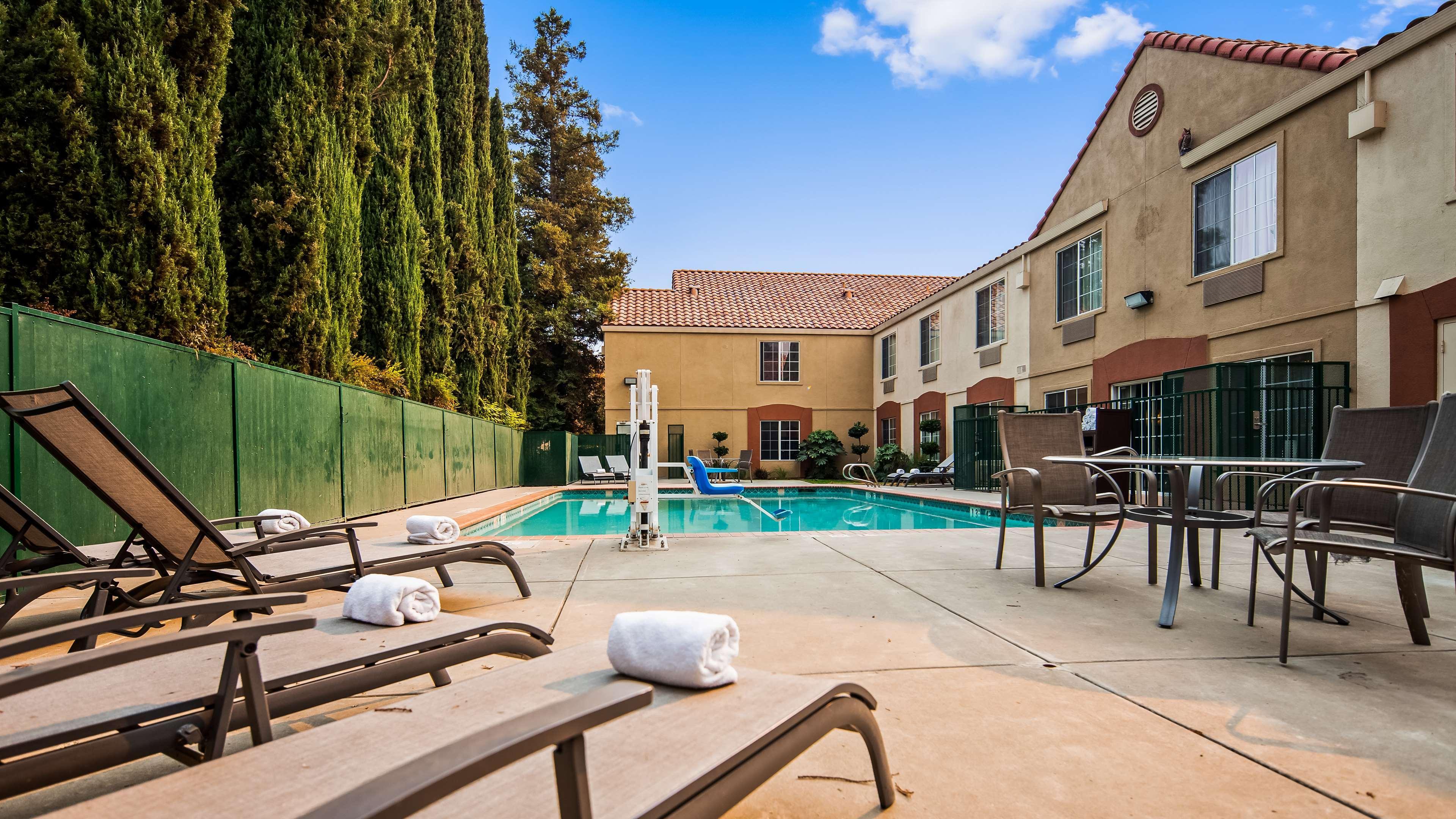 Best Western Brentwood Inn Eksteriør billede